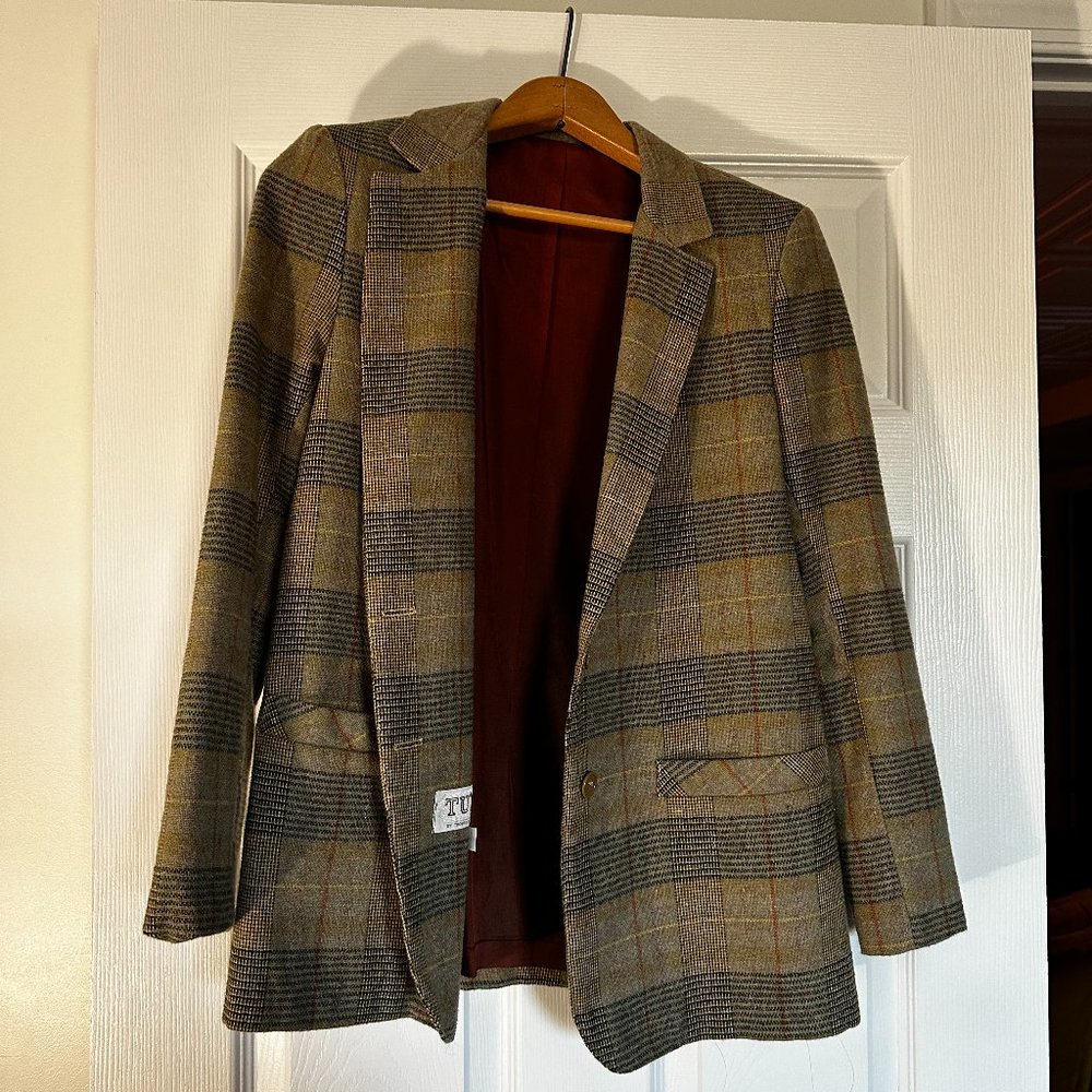 TU's Plaid Blazer